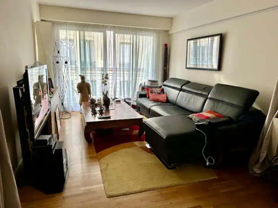 פריז Private Bedroom 2 Near Eiffel Tower, Saint Germain מראה חיצוני תמונה